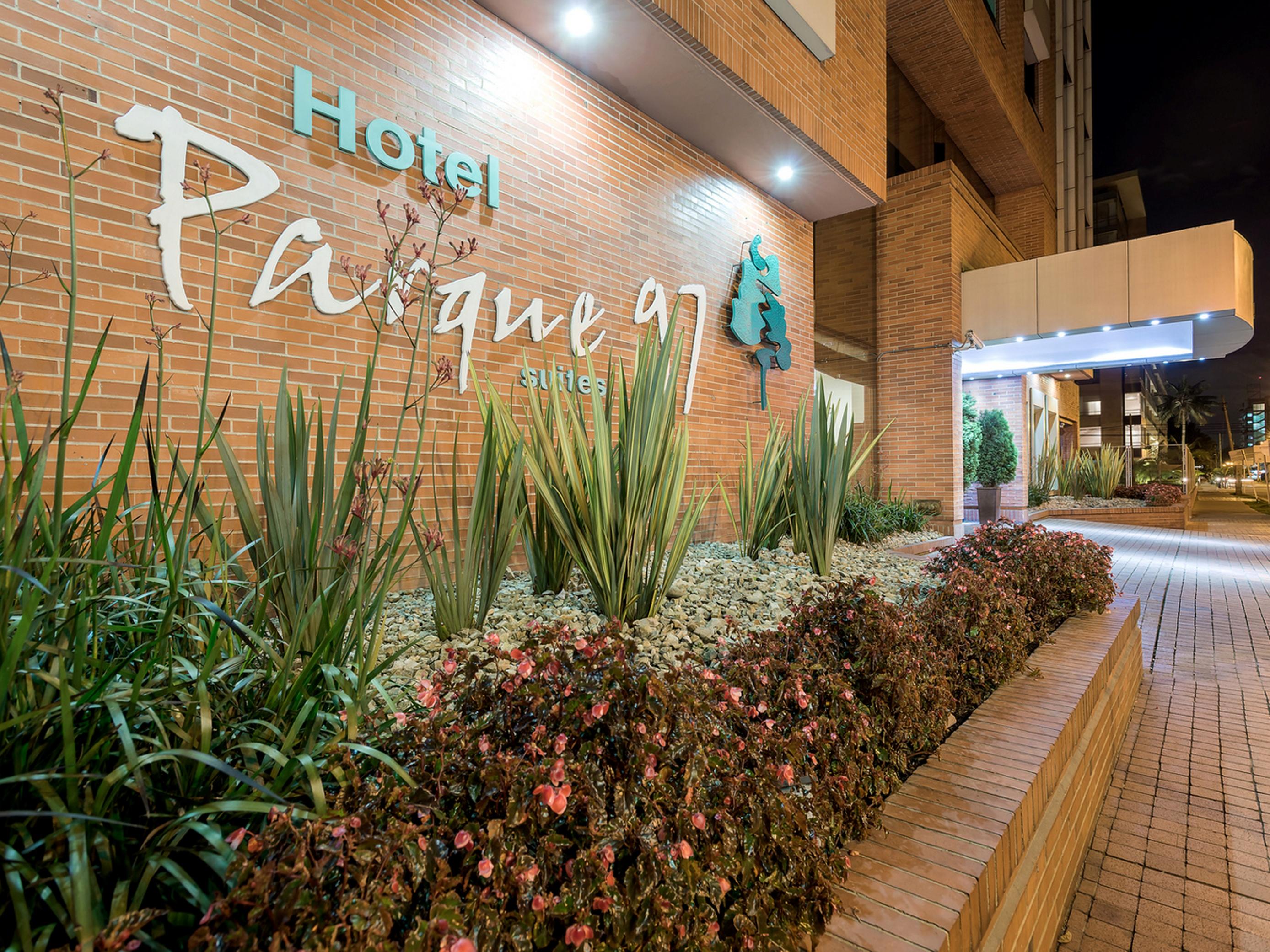 Hotel Parque 97 Suites Bogota Bagian luar foto